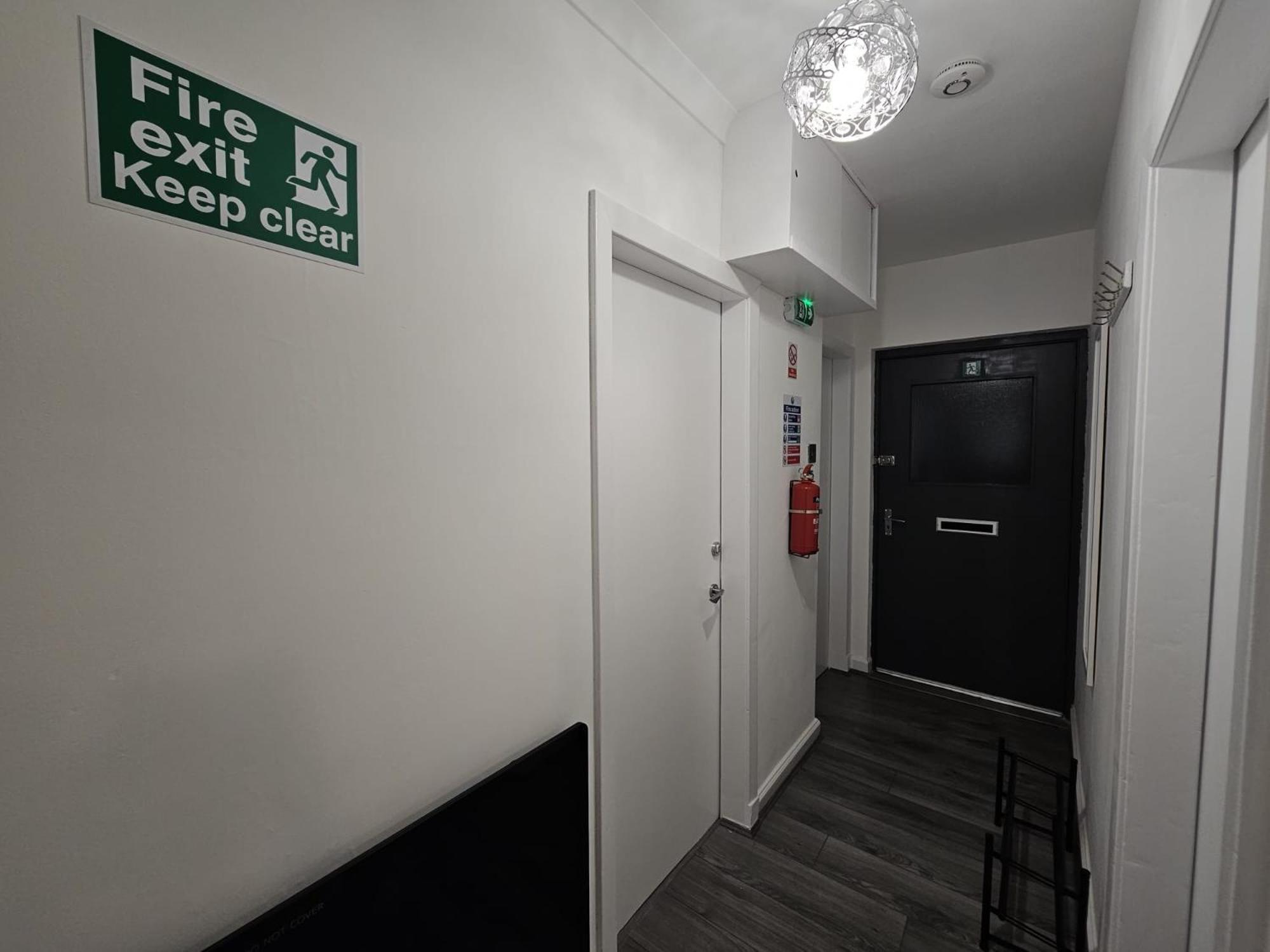Regina Apartment In Fort William Buitenkant foto