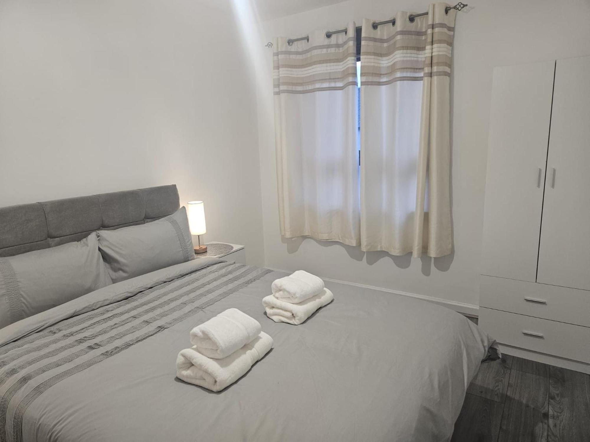 Regina Apartment In Fort William Buitenkant foto
